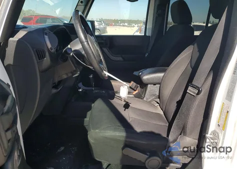 2016 Jeep Wrangler Unlimited Sport z USA, uszkodzony, nr VIN 1C4BJWDG3GL288489